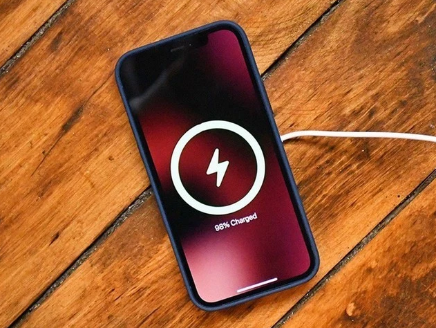 丘北苹果手机维修分享iPhone 12可以随便充电吗 